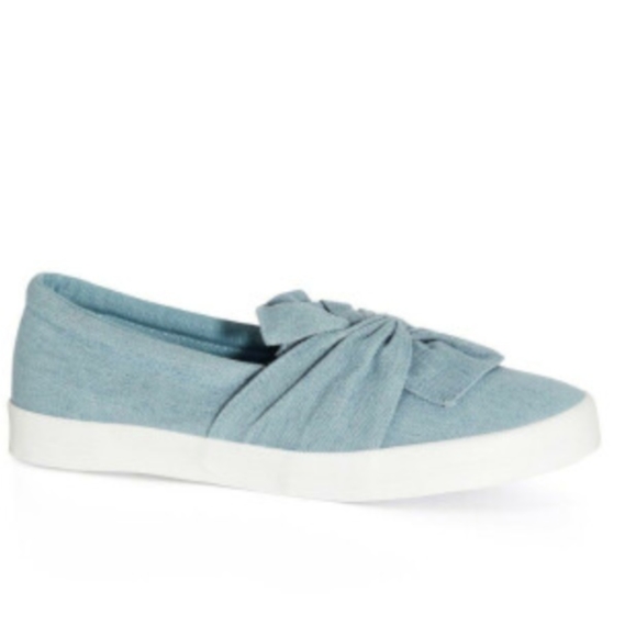 Avenue Sheila 2 Denim Knot Canvas Sneakers by Evans  Size US 8 Xtra Wide  NWT - Picture 2 of 9